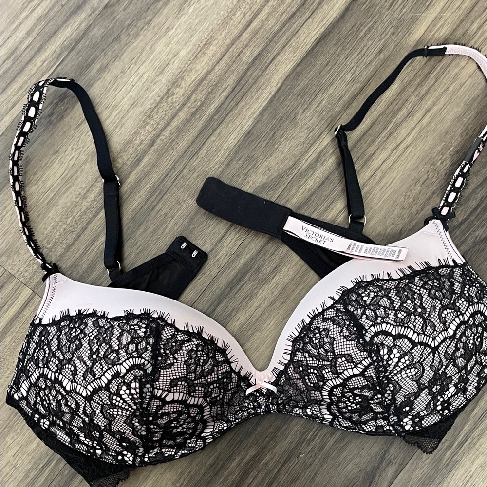 Victoria's Secret Pink and Black Lace Bra